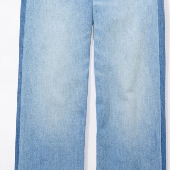 American Eagle wide Leg Jean 4 Short - Picture 2 of 5